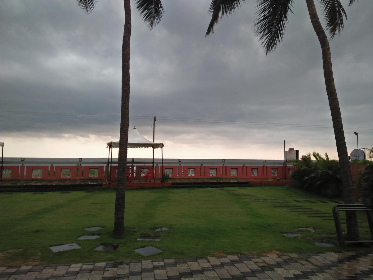 Marmara Beach House Hotel Kannur Bagian luar foto