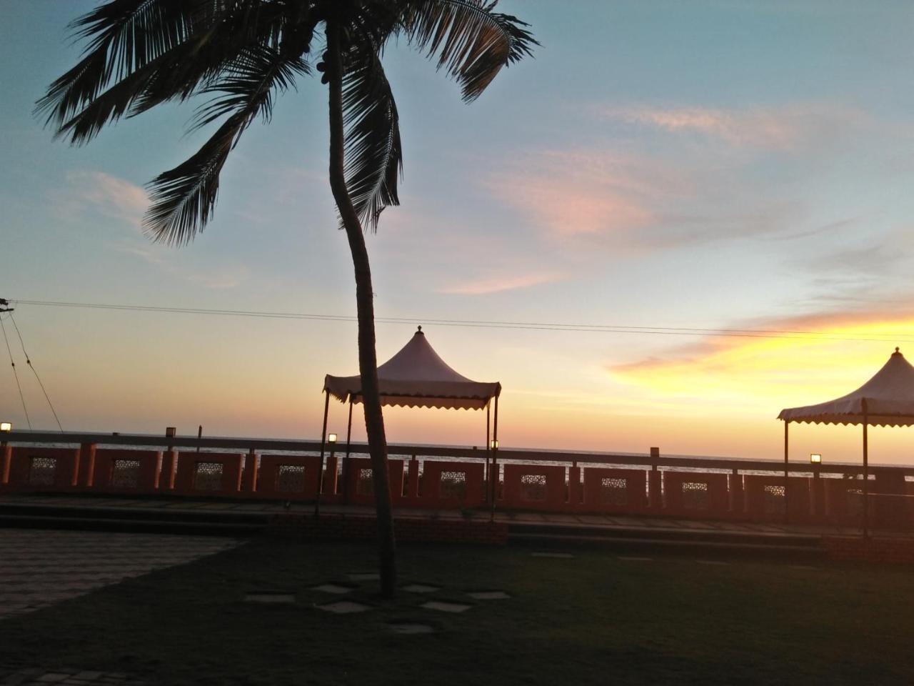 Marmara Beach House Hotel Kannur Bagian luar foto